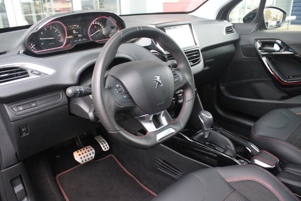 Peugeot 2008 1.2 130PK AUTOMAAT GT-LINE | AFNEEMBARE TREKHAAK | PANORAMA DAK | STOEL VERWARMING | LICHTMETALEN VELGEN 17" | ALL SEASON BANDEN | CLIMATE CONTROL | CRUISE CONTROL | NAVIGATIE | APPLE CARPLAY/ANDROID AUTO | ACHTERUITRIJ CAMERA | EERSTE EIGENAAR! |