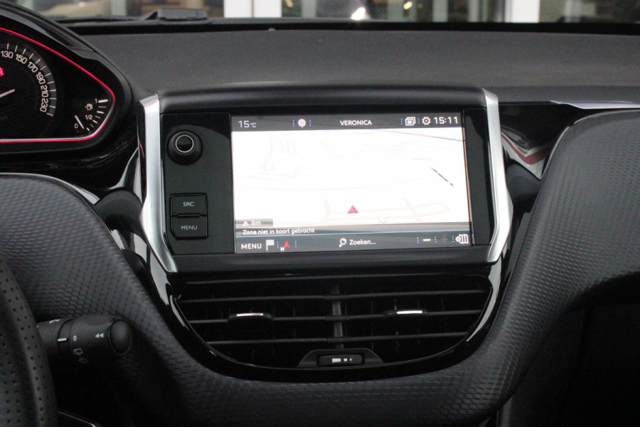 Peugeot 2008 1.2 130PK AUTOMAAT GT-LINE | AFNEEMBARE TREKHAAK | PANORAMA DAK | STOEL VERWARMING | LICHTMETALEN VELGEN 17" | ALL SEASON BANDEN | CLIMATE CONTROL | CRUISE CONTROL | NAVIGATIE | APPLE CARPLAY/ANDROID AUTO | ACHTERUITRIJ CAMERA | EERSTE EIGENAAR! |