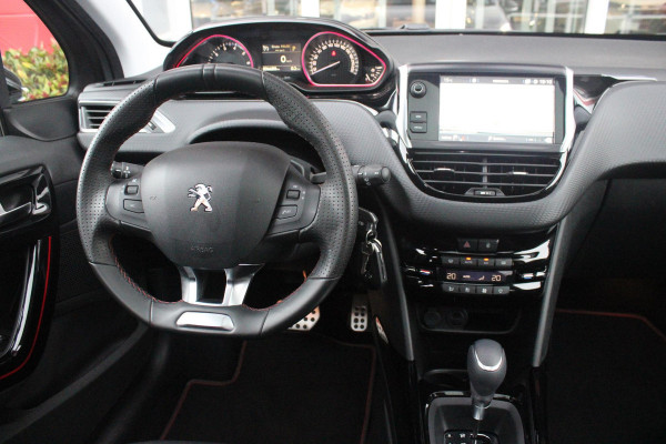 Peugeot 2008 1.2 130PK AUTOMAAT GT-LINE | AFNEEMBARE TREKHAAK | PANORAMA DAK | STOEL VERWARMING | LICHTMETALEN VELGEN 17" | ALL SEASON BANDEN | CLIMATE CONTROL | CRUISE CONTROL | NAVIGATIE | APPLE CARPLAY/ANDROID AUTO | ACHTERUITRIJ CAMERA | EERSTE EIGENAAR! |