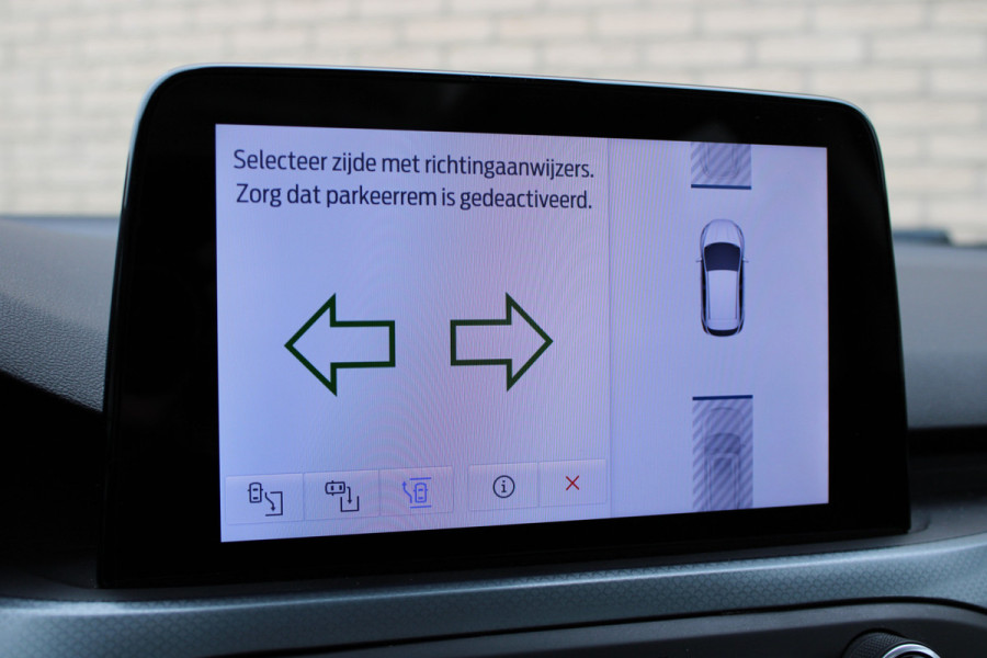 Ford FOCUS Wagon 1.0 EcoBoost Active Business | Trekhaak | Adaptieve cruise | Panoramadak | Origin NL