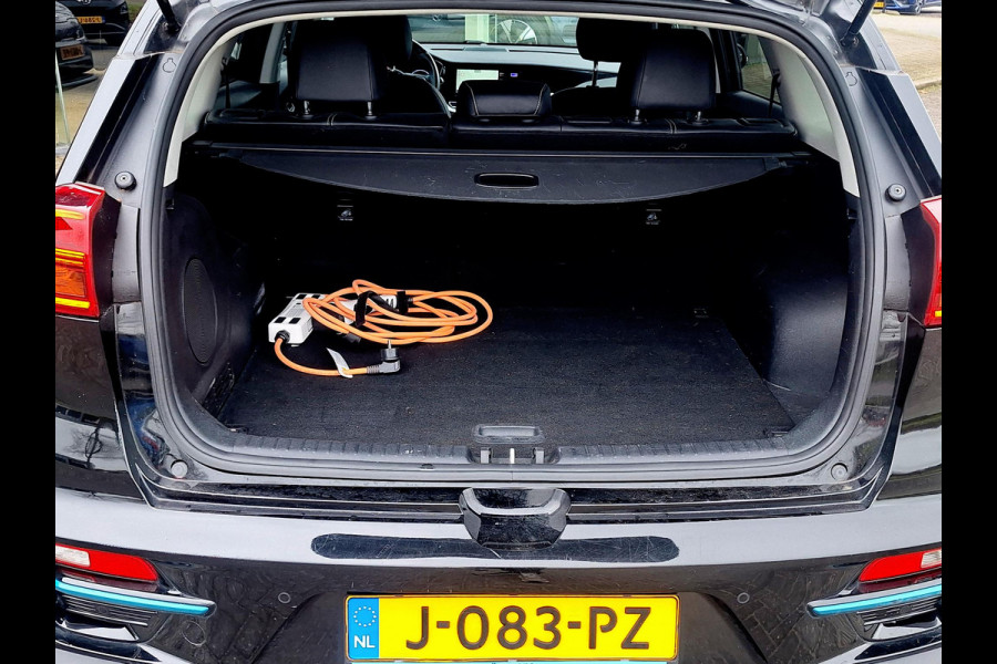 Kia e-Niro ExecutiveLine 64 kWh | SOH: nnb |  Leder | Climate | Stoel&Stuur Verwarming | Memory Seat | Navi | Adaptive CC |