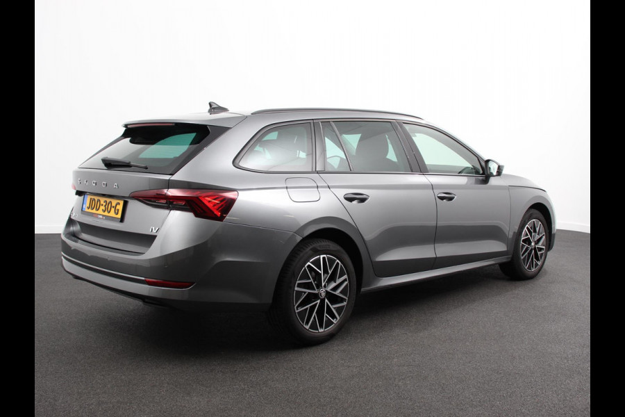 Škoda Octavia Combi 1.4 TSI iV PHEV Business Edition Plus | DEMO ! |  Navigatie | Apple Carplay/Android Auto | Climate Control | Cruise Control | Parkeer sensoren | Camera | Full LED | 17" LM Velgen
