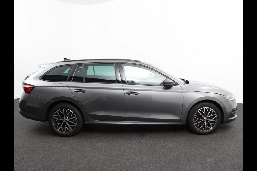 Škoda Octavia Combi 1.4 TSI iV PHEV Business Edition Plus | DEMO ! |  Navigatie | Apple Carplay/Android Auto | Climate Control | Cruise Control | Parkeer sensoren | Camera | Full LED | 17" LM Velgen