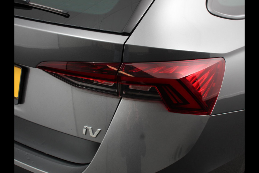 Škoda Octavia Combi 1.4 TSI iV PHEV Business Edition Plus | DEMO ! |  Navigatie | Apple Carplay/Android Auto | Climate Control | Cruise Control | Parkeer sensoren | Camera | Full LED | 17" LM Velgen