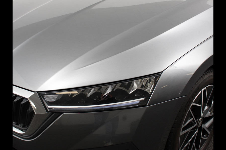 Škoda Octavia Combi 1.4 TSI iV PHEV Business Edition Plus | DEMO ! |  Navigatie | Apple Carplay/Android Auto | Climate Control | Cruise Control | Parkeer sensoren | Camera | Full LED | 17" LM Velgen