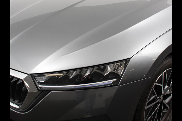 Škoda Octavia Combi 1.4 TSI iV PHEV Business Edition Plus | DEMO ! |  Navigatie | Apple Carplay/Android Auto | Climate Control | Cruise Control | Parkeer sensoren | Camera | Full LED | 17" LM Velgen