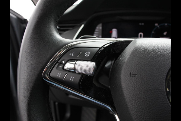 Škoda Octavia Combi 1.4 TSI iV PHEV Business Edition Plus | DEMO ! |  Navigatie | Apple Carplay/Android Auto | Climate Control | Cruise Control | Parkeer sensoren | Camera | Full LED | 17" LM Velgen