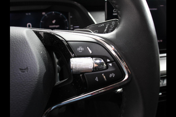 Škoda Octavia Combi 1.4 TSI iV PHEV Business Edition Plus | DEMO ! |  Navigatie | Apple Carplay/Android Auto | Climate Control | Cruise Control | Parkeer sensoren | Camera | Full LED | 17" LM Velgen