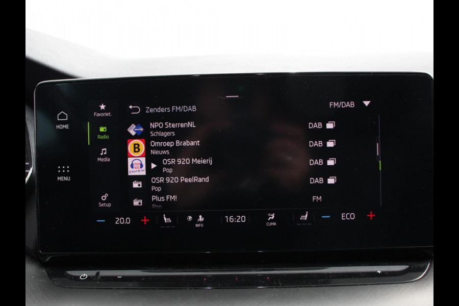 Škoda Octavia Combi 1.4 TSI iV PHEV Business Edition Plus | DEMO ! |  Navigatie | Apple Carplay/Android Auto | Climate Control | Cruise Control | Parkeer sensoren | Camera | Full LED | 17" LM Velgen