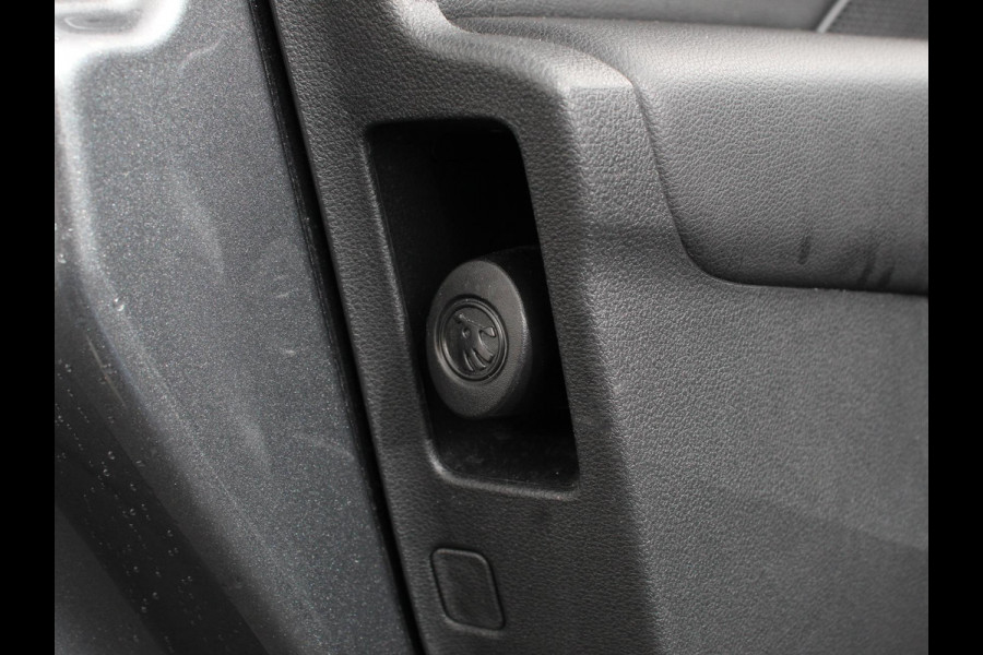 Škoda Octavia Combi 1.4 TSI iV PHEV Business Edition Plus | DEMO ! |  Navigatie | Apple Carplay/Android Auto | Climate Control | Cruise Control | Parkeer sensoren | Camera | Full LED | 17" LM Velgen