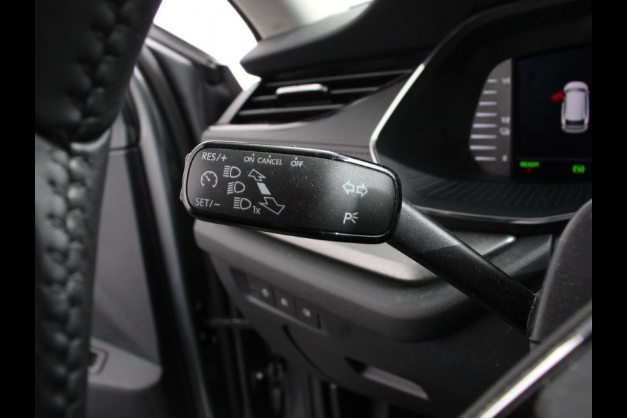 Škoda Octavia Combi 1.4 TSI iV PHEV Business Edition Plus | DEMO ! |  Navigatie | Apple Carplay/Android Auto | Climate Control | Cruise Control | Parkeer sensoren | Camera | Full LED | 17" LM Velgen