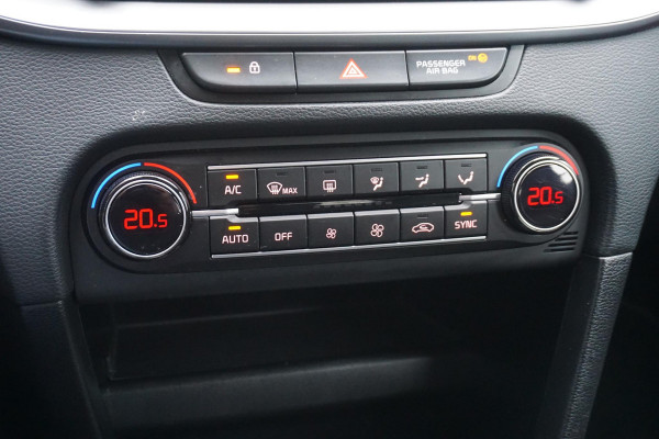 Kia Ceed 1.0 T-GDi 120PK DynamicLine/NL-Auto/All-Seasonband /1e Eigenaar.