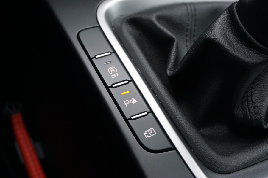 Kia Ceed 1.0 T-GDi 120PK DynamicLine/NL-Auto/All-Seasonband /1e Eigenaar.