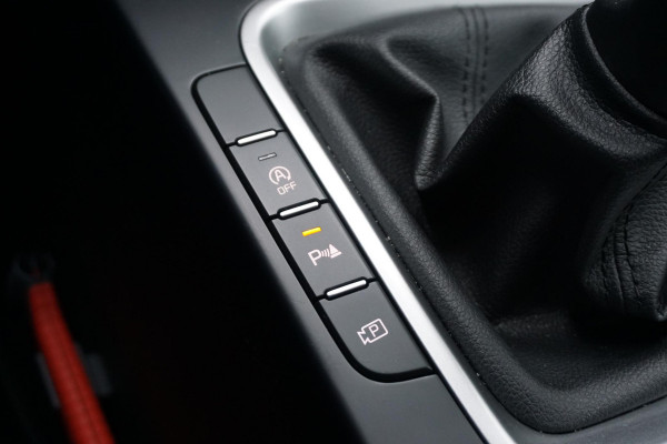 Kia Ceed 1.0 T-GDi 120PK DynamicLine/NL-Auto/All-Seasonband /1e Eigenaar.