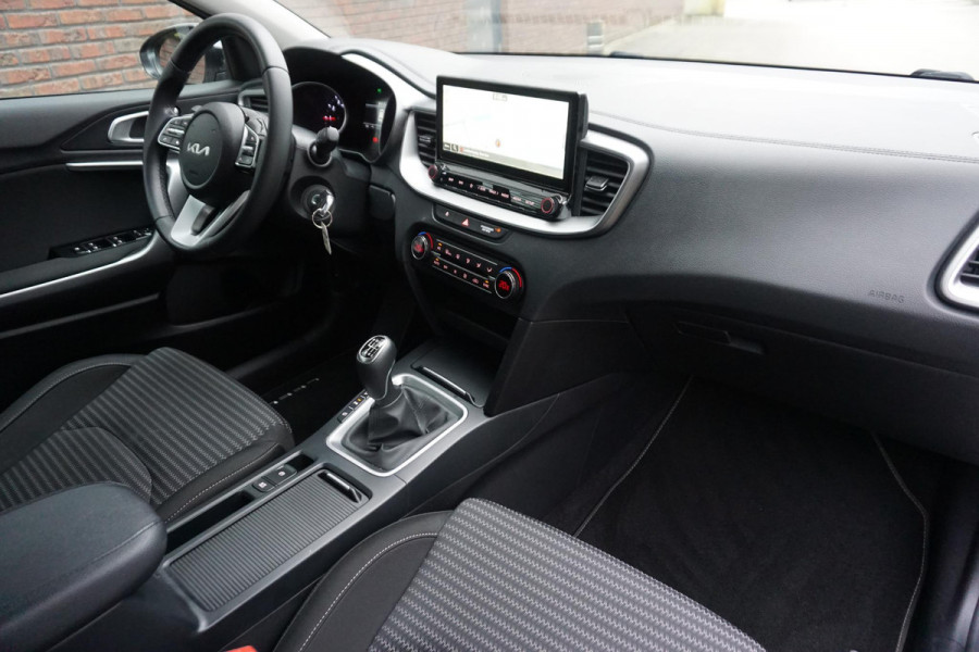 Kia Ceed 1.0 T-GDi 120PK DynamicLine/NL-Auto/All-Seasonband /1e Eigenaar.