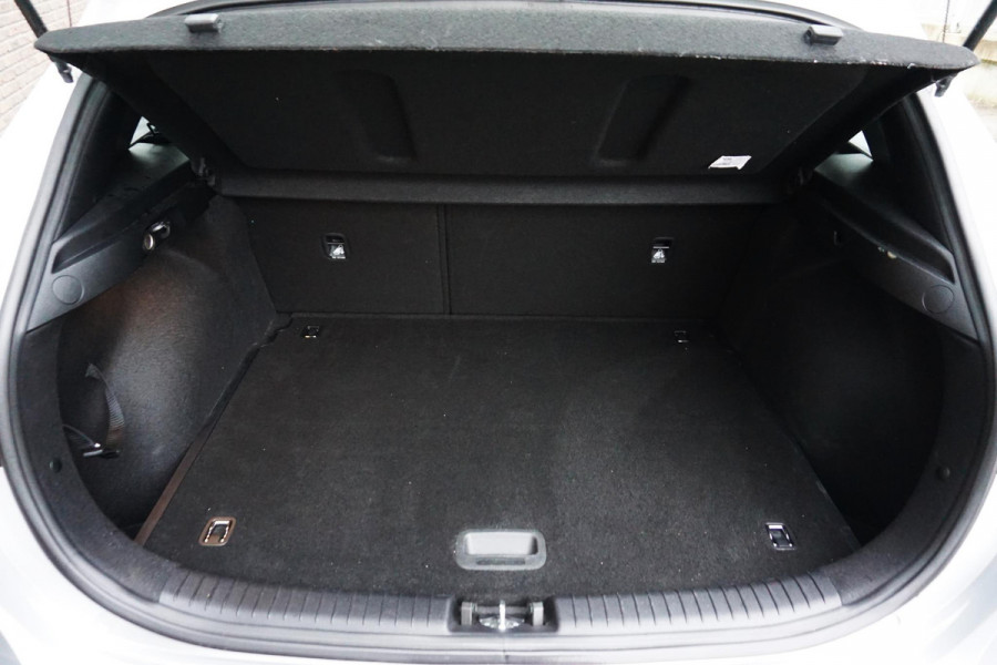 Kia Ceed 1.0 T-GDi 120PK DynamicLine/NL-Auto/All-Seasonband /1e Eigenaar.