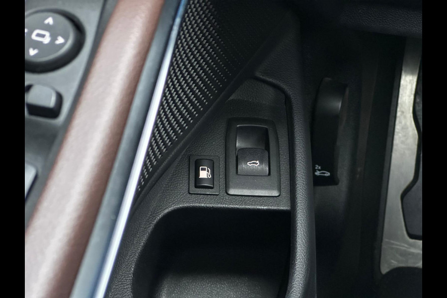 BMW 3 Serie Touring 320e Business Edition Plus | M sport | Pano | HUD | Leder