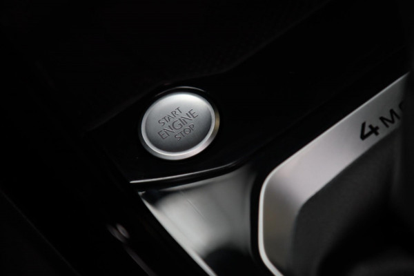 Volkswagen T-Roc 2.0 TSI 4Motion R 300PK / PANODAK / AKRA / VIRTUAL / ACC / KEYLESS / CAMERA / CARPLAY