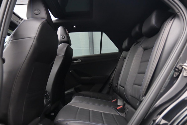 Volkswagen T-Roc 2.0 TSI 4Motion R 300PK / PANODAK / AKRA / VIRTUAL / ACC / KEYLESS / CAMERA / CARPLAY