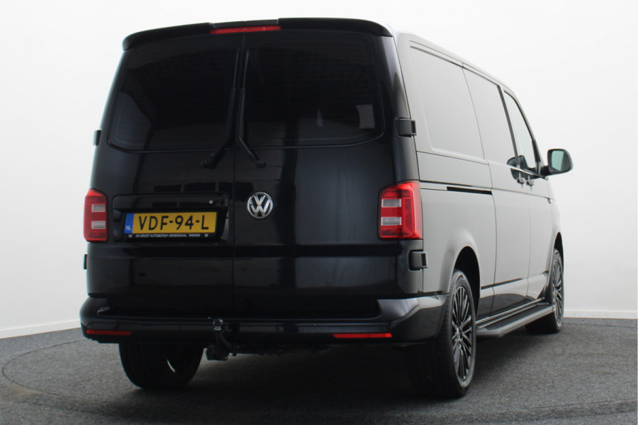 Volkswagen Transporter 2.0 TDI 150 PK L2H1 Highline 3-Zits, Verwarmde Voorruit, Apple Carplay, Cruise, PDC, DAB, Trekhaak, 18''