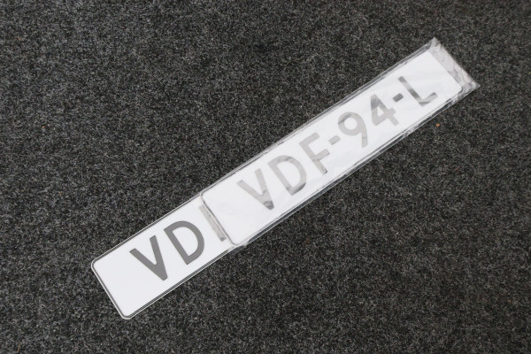 Volkswagen Transporter 2.0 TDI 150 PK L2H1 Highline 3-Zits, Verwarmde Voorruit, Apple Carplay, Cruise, PDC, DAB, Trekhaak, 18''