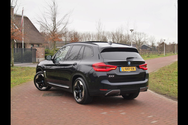 BMW iX3 High Executive 80 kWh | Panoramadak | 360 Camera | Harman Kardon | Head-Up Display | Apple Carplay |