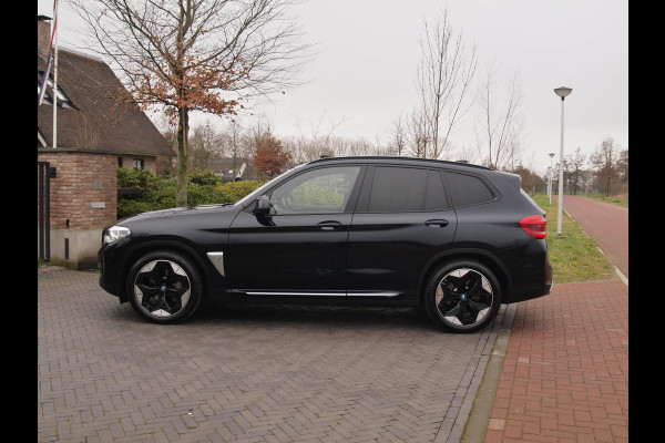 BMW iX3 High Executive 80 kWh | Panoramadak | 360 Camera | Harman Kardon | Head-Up Display | Apple Carplay |