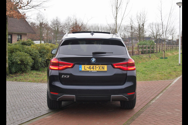 BMW iX3 High Executive 80 kWh | Panoramadak | 360 Camera | Harman Kardon | Head-Up Display | Apple Carplay |