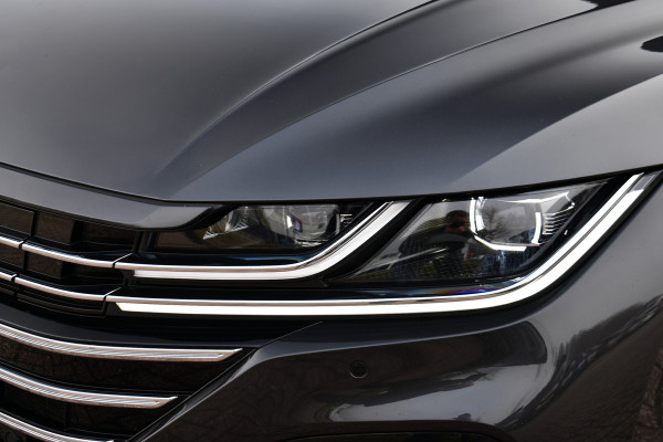 Volkswagen Arteon Shooting Brake 1.4 TSI eHybrid R-Line Pano R-zetels Trekh DCC ACC