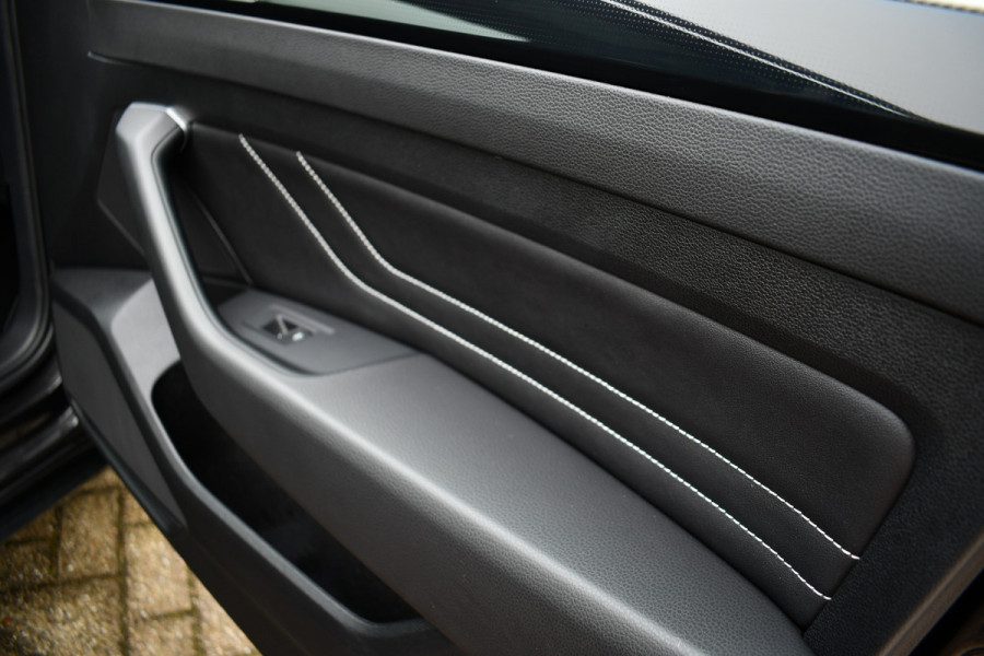 Volkswagen Arteon Shooting Brake 1.4 TSI eHybrid R-Line Pano R-zetels Trekh DCC ACC