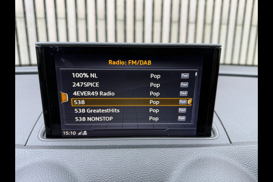 Audi A3 CABRIOLET 35 TFSI /Leer /Nekverwarming /Led /B&O /Camera/ Dealer onderhouden