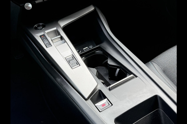 Peugeot 308 SW BWJ 11-2023 | 1.6 HYbrid 180 Allure Pack Bus. | TREKHAAK | LEDER/STOF | CAMERA | CARPLAY | NAVI | STOELVERW | CLIMA