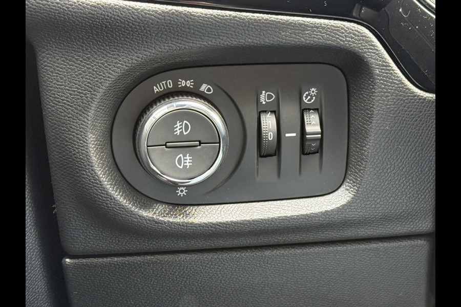 Opel Corsa BWJ 10-2020 | 1.2 101PK GS Line | TREKHAAK | CLIMA | CAMERA A | NAVI | SPORTSTOELEN | CARPLAY | PDC 2X |