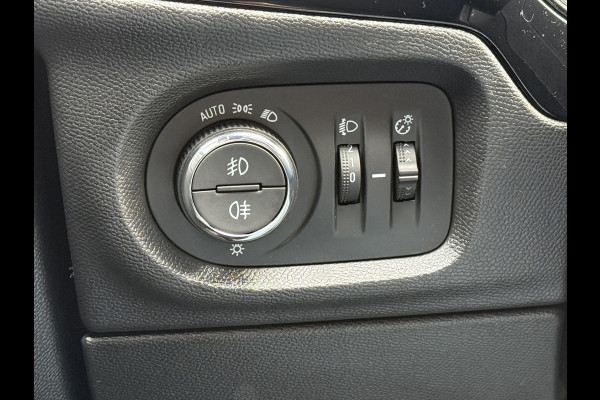 Opel Corsa BWJ 10-2020 | 1.2 101PK GS Line | TREKHAAK | CLIMA | CAMERA A | NAVI | SPORTSTOELEN | CARPLAY | PDC 2X |