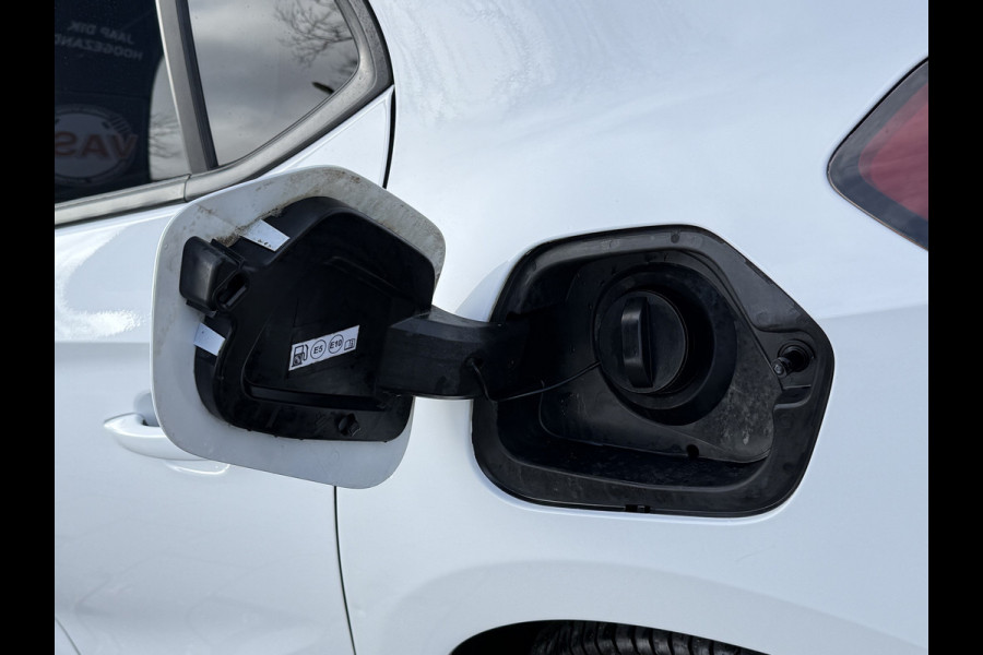 Opel Corsa BWJ 10-2020 | 1.2 101PK GS Line | TREKHAAK | CLIMA | CAMERA A | NAVI | SPORTSTOELEN | CARPLAY | PDC 2X |