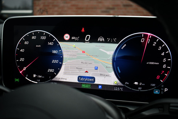 Mercedes-Benz C-Klasse Estate 300 e AMG Line Pano Trekh Distronic Night 360-cam