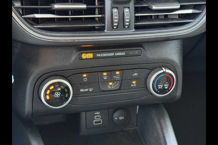 Ford FOCUS Wagon BWJ 2022 | 1.0T 126PK Hybrid Titanium | TREKHAAK | FULL LED | CLIMA | NAVI | PDC | CARPLAY | CRUISE | SPORTSTOELEN.