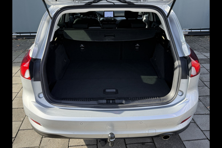 Ford FOCUS Wagon BWJ 2022 | 1.0T 126PK Hybrid Titanium | TREKHAAK | FULL LED | CLIMA | NAVI | PDC | CARPLAY | CRUISE | SPORTSTOELEN.