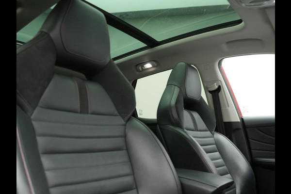 MG EHS 1.5 TGDI Luxury Plug In Hybrid 258pk PHEV | Panodak | Adaptive Cruise | 360 Camera | Lederen Sportstoelen Verwarmd | Sfeerverlichting | Keyless | Apple Carplay | Blis | Navigatie | Virtual | DAB |