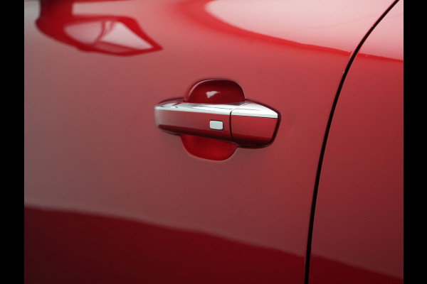 MG EHS 1.5 TGDI Luxury Plug In Hybrid 258pk PHEV | Panodak | Adaptive Cruise | 360 Camera | Lederen Sportstoelen Verwarmd | Sfeerverlichting | Keyless | Apple Carplay | Blis | Navigatie | Virtual | DAB |