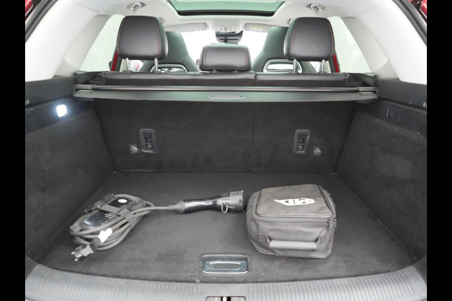 MG EHS 1.5 TGDI Luxury Plug In Hybrid 258pk PHEV | Panodak | Adaptive Cruise | 360 Camera | Lederen Sportstoelen Verwarmd | Sfeerverlichting | Keyless | Apple Carplay | Blis | Navigatie | Virtual | DAB |