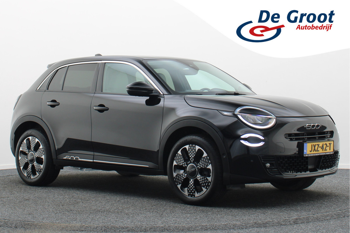 Fiat 600 1.2 Hybrid La Prima Leer, ACC, Keyless, Apple Carplay, Stoelverwarming, 18"