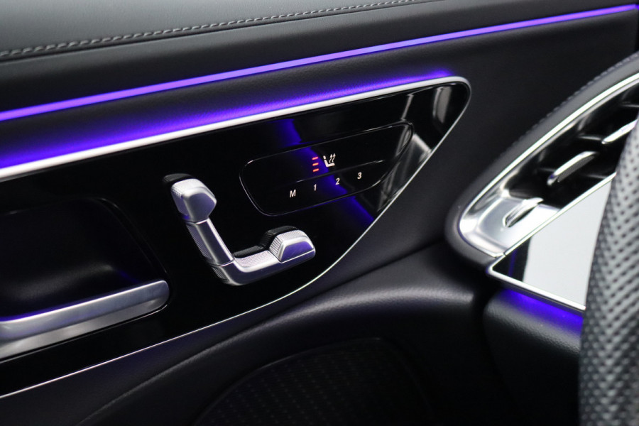 Mercedes-Benz E-Klasse 220 d AMG Line | Hyperscreen | Distronic | Memory | Surround Camera | Keyless Go | Verwarmd Stuurwiel | Digital Light | Nightpakket | Dodehoekassistent |