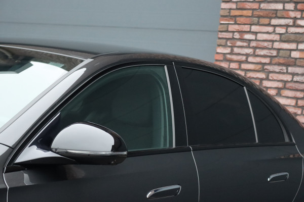 Mercedes-Benz E-Klasse 220 d AMG Line | Hyperscreen | Distronic | Memory | Surround Camera | Keyless Go | Verwarmd Stuurwiel | Digital Light | Nightpakket | Dodehoekassistent |