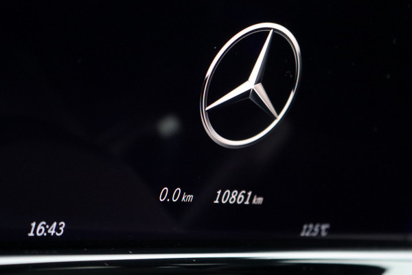 Mercedes-Benz E-Klasse 220 d AMG Line | Hyperscreen | Distronic | Memory | Surround Camera | Keyless Go | Verwarmd Stuurwiel | Digital Light | Nightpakket | Dodehoekassistent |