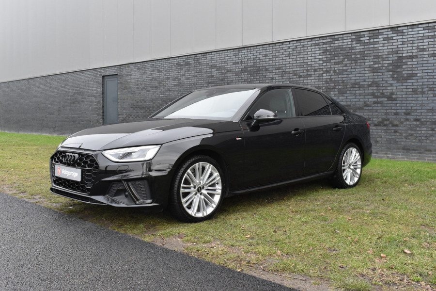 Audi A4 Limousine 35 TFSI S-line 2.0 Mild Hybrid S-line black edition Automaat Leder interieur