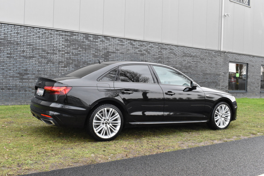 Audi A4 Limousine 35 TFSI S-line 2.0 Mild Hybrid S-line black edition Automaat Leder interieur
