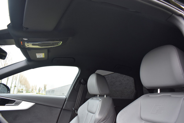 Audi A4 Limousine 35 TFSI S-line 2.0 Mild Hybrid S-line black edition Automaat Leder interieur