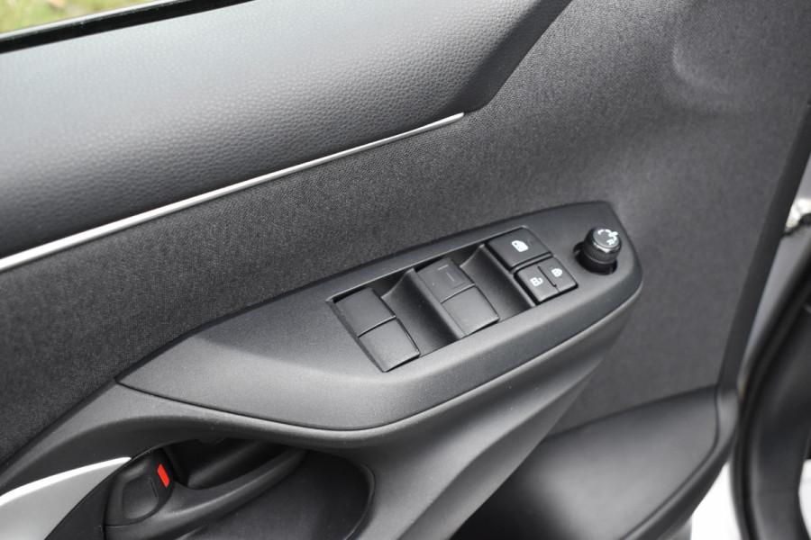 Mazda 2 Hybrid 1.5 Pure Hybride automaat grijs stoelverwarming Carplay