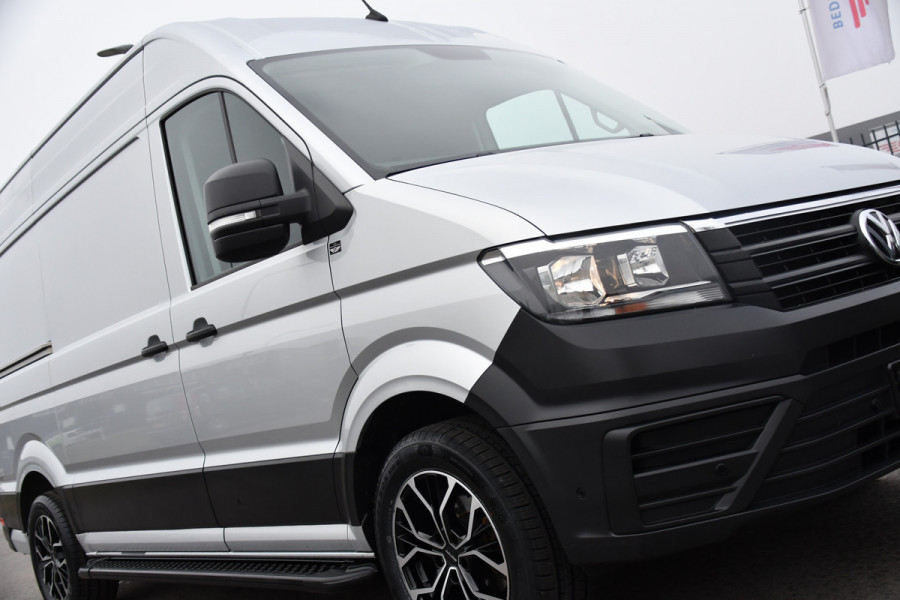 Volkswagen Crafter 30 2.0 TDI L3H3 PB Edition Camera, Carplay, Stoelverwarming, Sensoren, 140pk, Automaat, multimedia, Uniek!